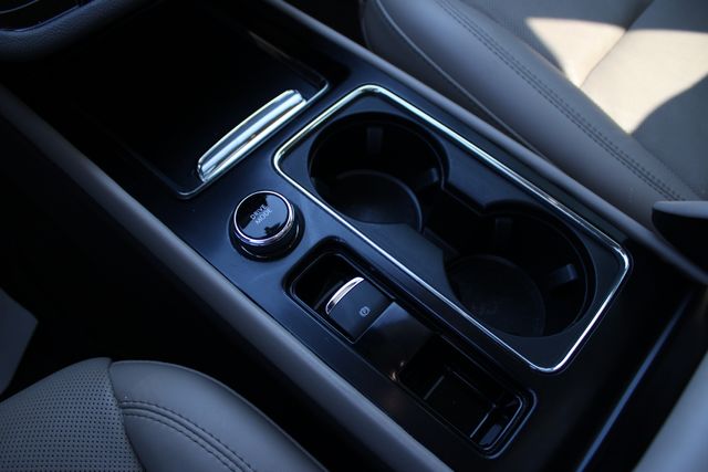 Used 2020 Blue Lincoln Reserve image 18