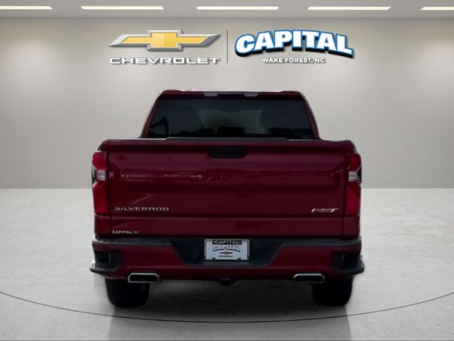 Used 2022 Red Chevrolet RST image 4