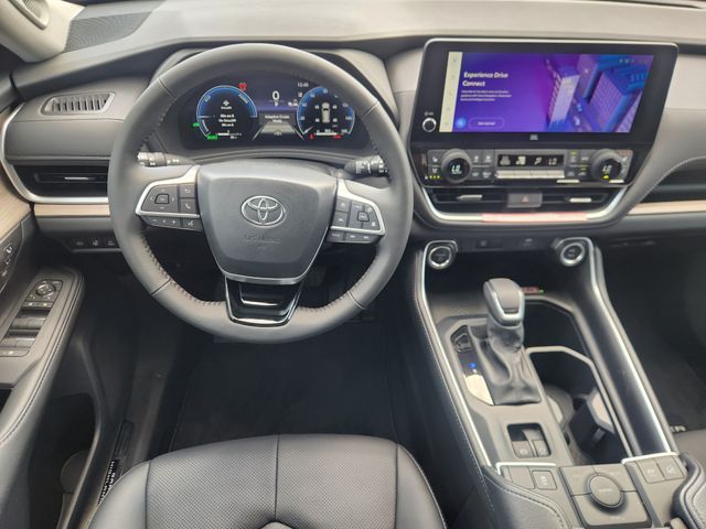 2026 Toyota Grand Highlander Hybrid Limited  at Classic Toyota Galveston