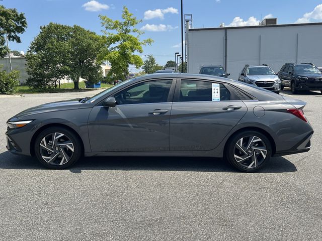 Used 2025 Gray Hyundai Limited image 10