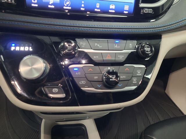 2021 – Chrysler – Pacifica Hybrid