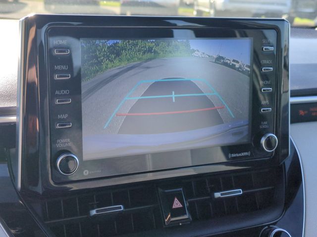 Used 2021 White Toyota SE image 22