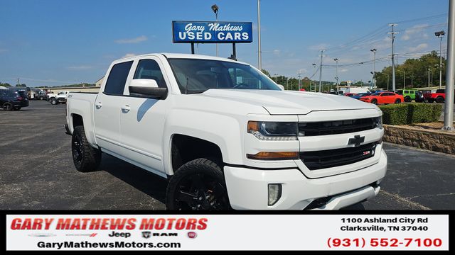 Summit White 2017 Chevrolet Silverado 1500 Pickup Truck Four-Wheel Drive 6-Speed Automatic Overdrive