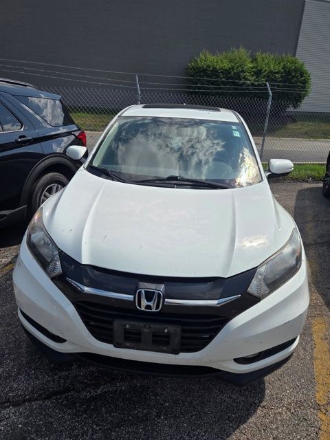 Used 2017  Honda EX image 4