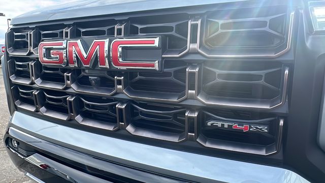 2024 GMC Canyon AT4X 9