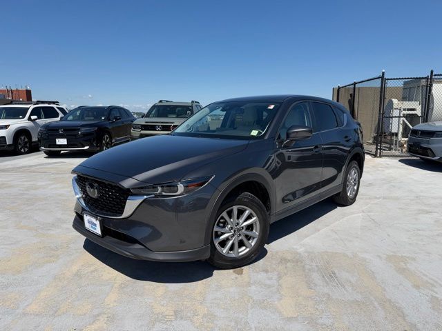 2023 Mazda CX-5 S Preferred package Auto AWD's photo