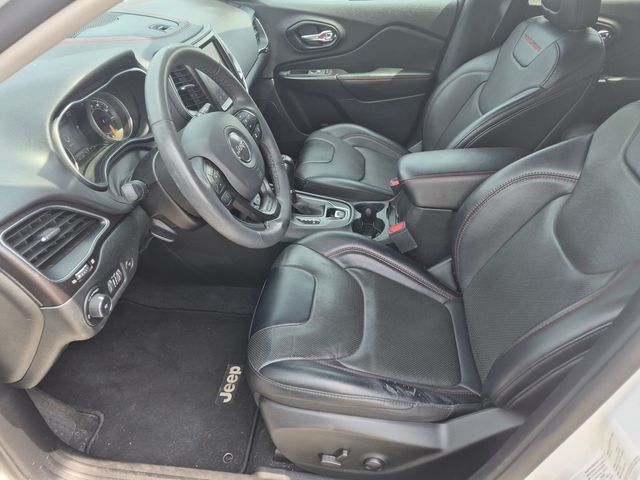 2022 Jeep Cherokee - Image 9