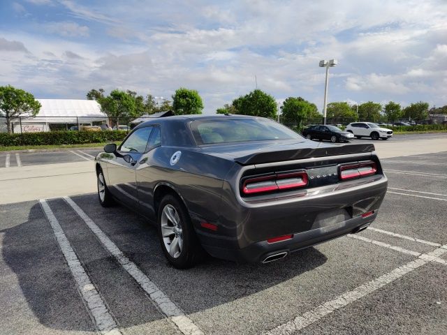 2021 Dodge Challenger SXT 4