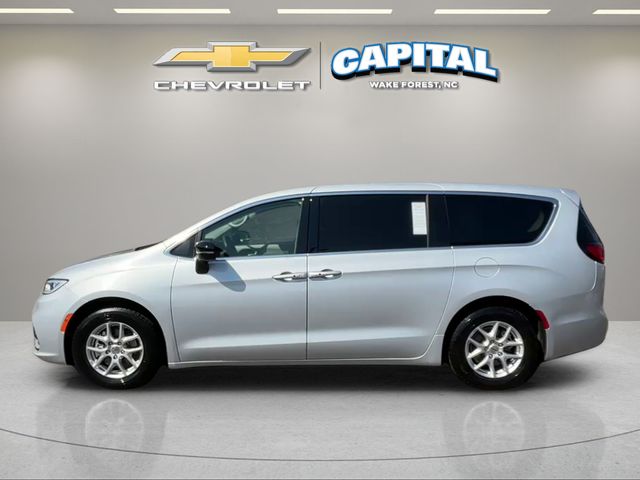 Used 2024 Silver Chrysler Touring L image 2