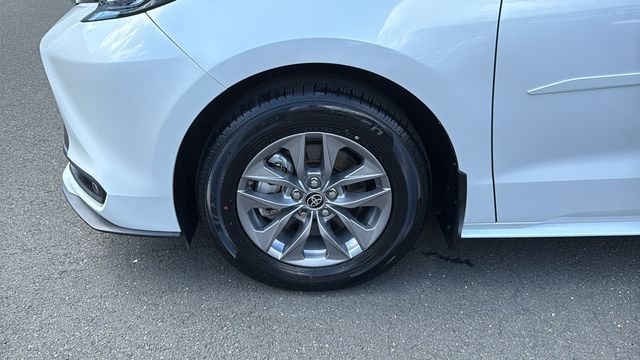 Used 2025 Toyota Sienna Van