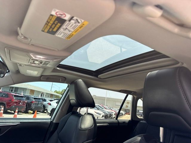 2022 Toyota RAV4 XLE Premium - Photo 19