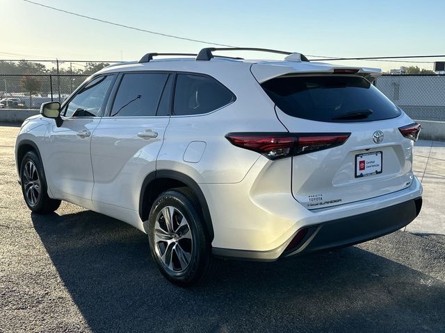 2020 Toyota Highlander XLE 29