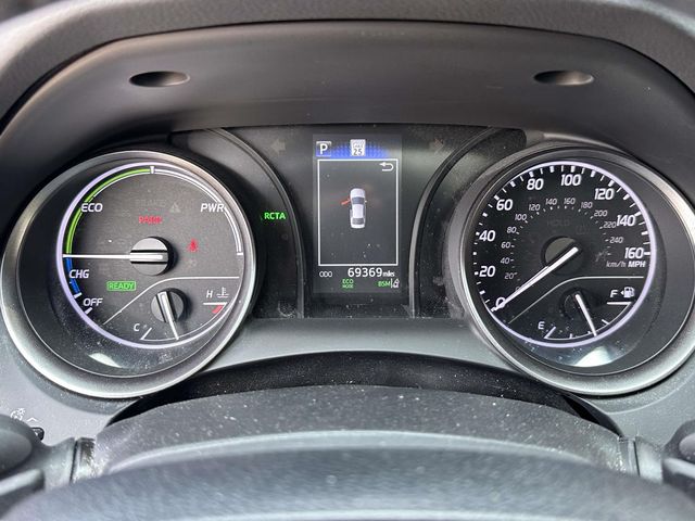 Used 2022 Gray Toyota SE image 26