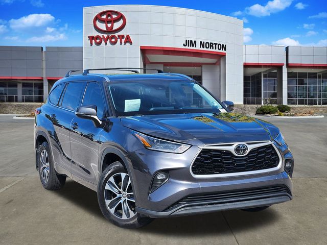2021 Toyota Highlander XLE's photo