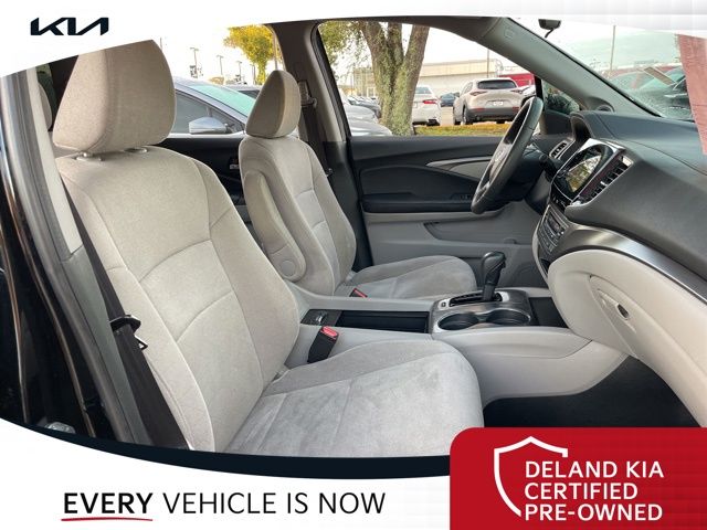 2020 Honda Pilot EX photo 32