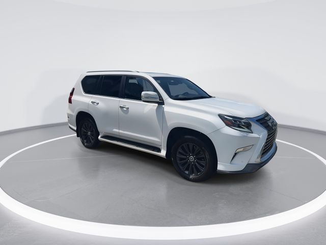 Used 2021  Lexus 460 Luxury image 2