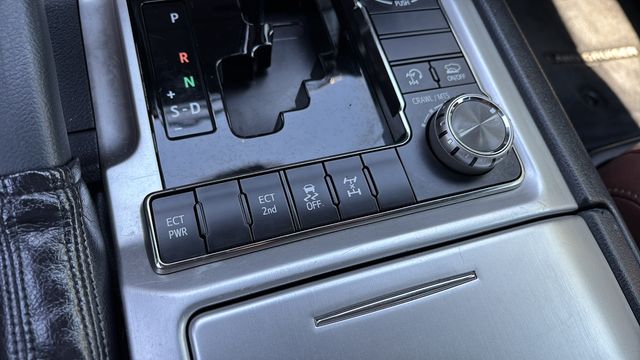 Used 2017 Black Toyota Base image 35