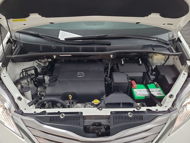 2015 – Toyota – Sienna