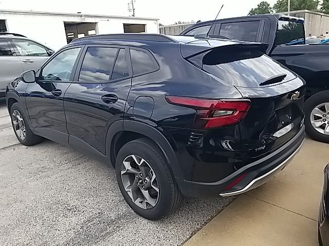 Used 2025 Chevrolet Trax SUV