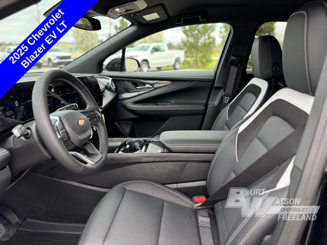 2025 Chevrolet Blazer EV LT photo