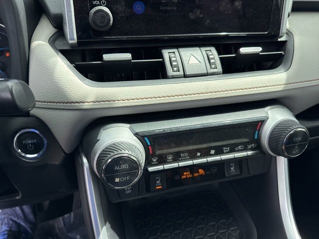 2024 Toyota RAV4 XLE Premium - Photo 24