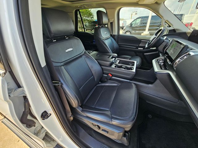 Used 2025 White Ford Platinum image 28