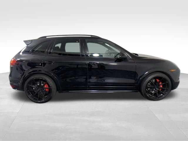 2014 Porsche Cayenne GTS 6