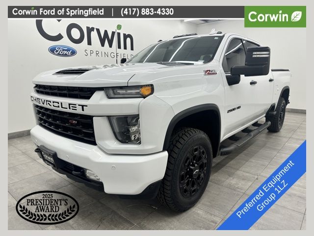 Summit White 2022 Chevrolet Silverado 2500HD LTZ Crew Cab 4WD Pickup Truck Four-Wheel Drive Automatic