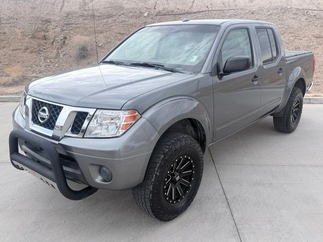 Gray (Gun Metallic) 2016 Nissan Frontier Pickup Truck Four-Wheel Drive 5-Speed Automatic Overdrive