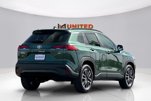 View vehicle photo 3