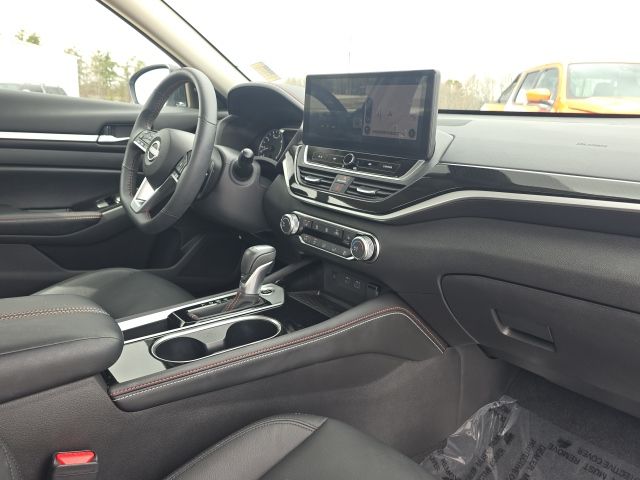 2024 Nissan Altima 2.5 SR:B02145