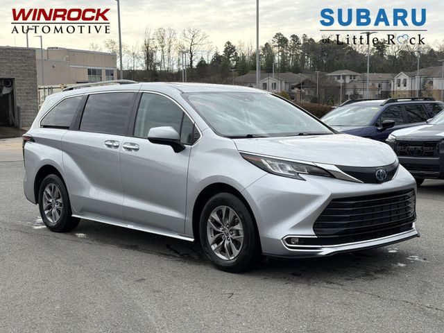 2023 Toyota Sienna XLE 7-Passenger FWD