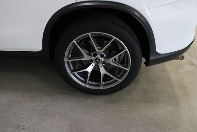 Used 2020 White Mercedes-Benz GLC 300 image 35