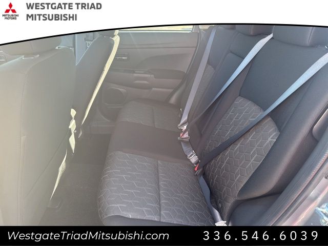 MitsubishiOutlander Sport25