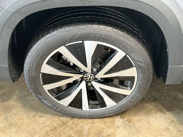 2024 Volkswagen Taos 1.5T SE - 4
