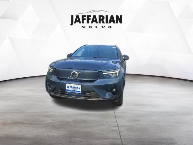 Denim Blue Metallic 2026 Volvo EX40 1-Speed Automatic