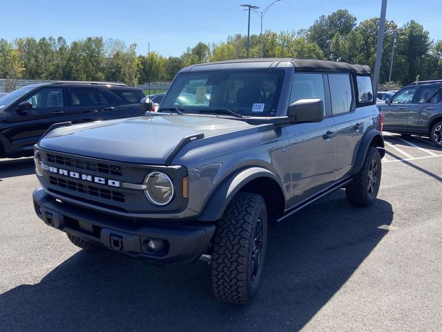 2024 Ford Bronco Black Diamond 8