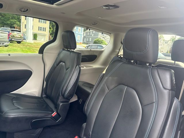 Used 2021 Chrysler Pacifica Van