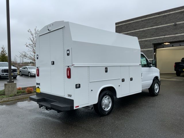 New 2025 Oxford White Ford Base image 4