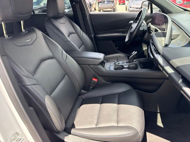 2025 Cadillac XT4 - $40,888