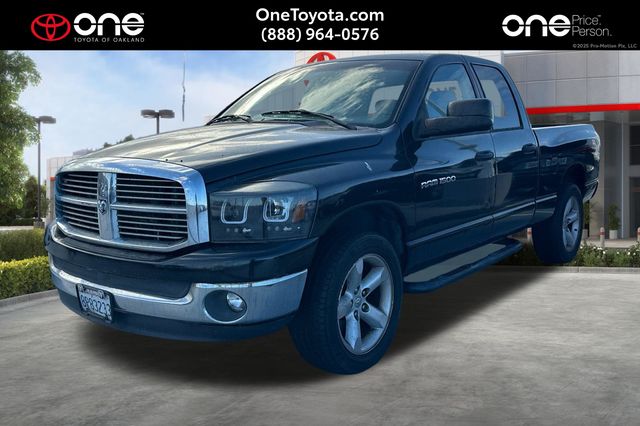 Brilliant Black Crystal Pearl 2007 Dodge RAM 1500 SLT Quad Cab LB RWD Pickup Truck Rear-Wheel Drive 5-Speed Automatic