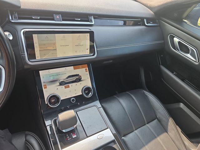 Used 2023 Santorini Black Land Rover R-Dynamic S image 21