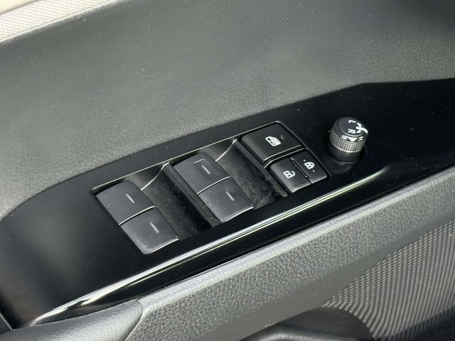 Used 2025  Toyota LE image 31
