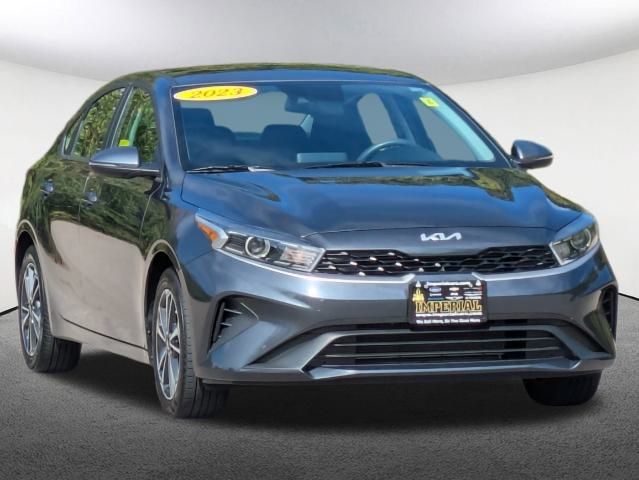 2023 Kia Forte LXS 2