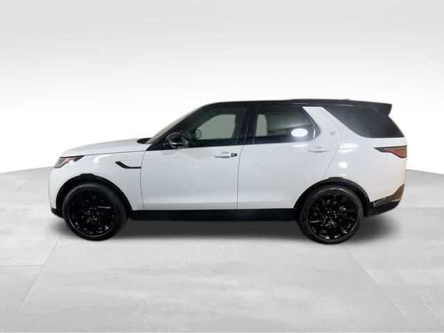 2025 Land Rover Discovery Dynamic SE 4