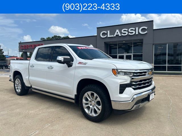 2022 Chevrolet Silverado 1500 LTZ Crew Cab 4WD