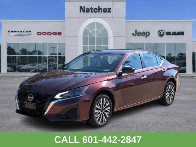 Garnet Pearl Metallic 2025 Nissan Altima Sedan All-Wheel Drive Continuously Variable Transmission