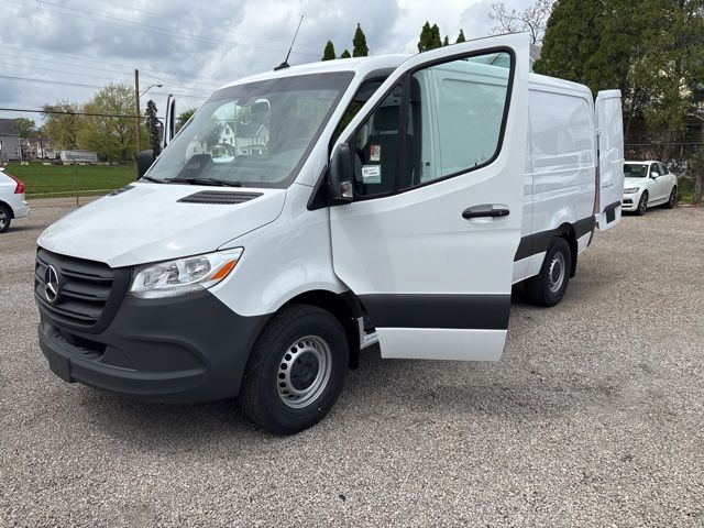 2025 Mercedes-Benz Sprinter 2500 Cargo 144 WB photo
