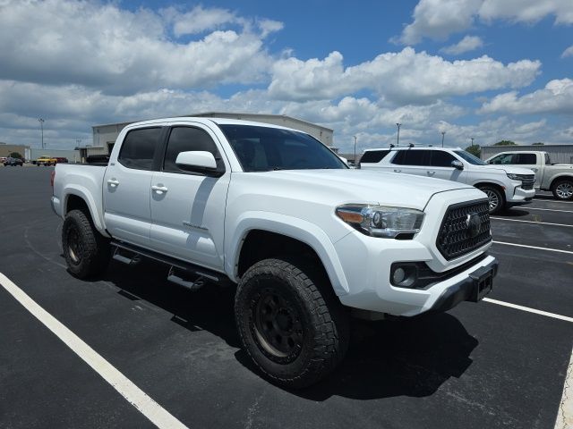 2017 Toyota Tacoma SR5 V6 Double Cab 4WD