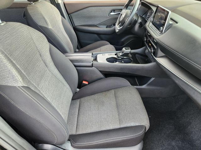 2023 Nissan Rogue SV photo 8
